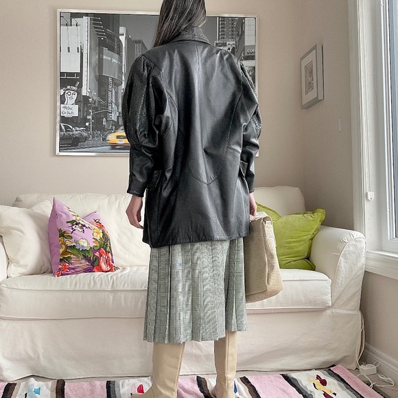 Vintage black leather puff sleeve sueded abstract dot patterned jacket - Picture 6 of 16